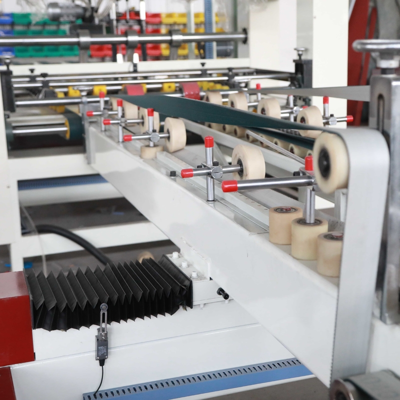 Automatic 4 And 6 Points Box Folder Gluer Machine 1200PCS Group For Any Size Box