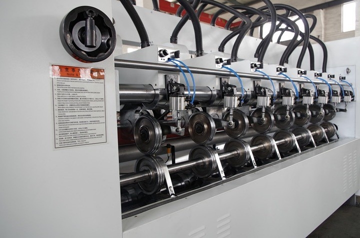 Automatic Thin Blade Slitter Scorer Machine Corrugated Cardboard Slitter Scorer Machine