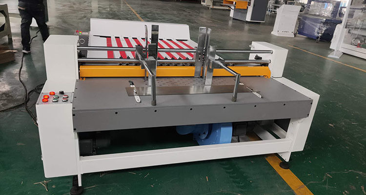 120 Pieces / Min Partition Slotter Machine With Auto Receive Table